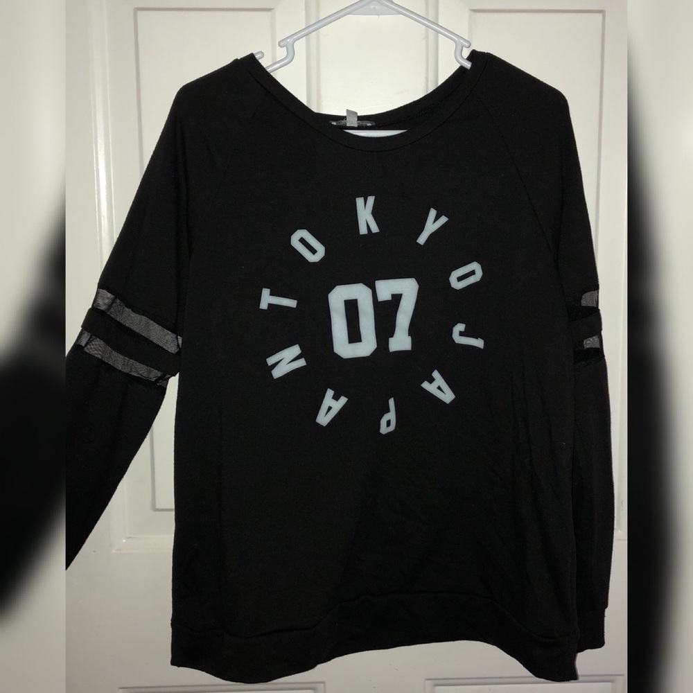 Sweatshirt
